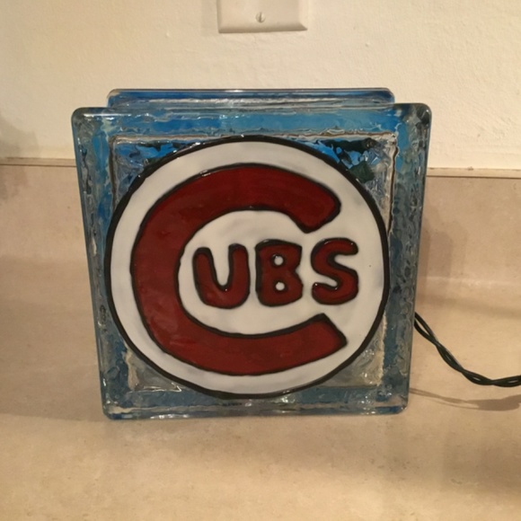 NEW, CHICAGO CUBS HAND-PAINTED STAINED GLASS, LIGHT UP BLOCK - Picture 3 of 7